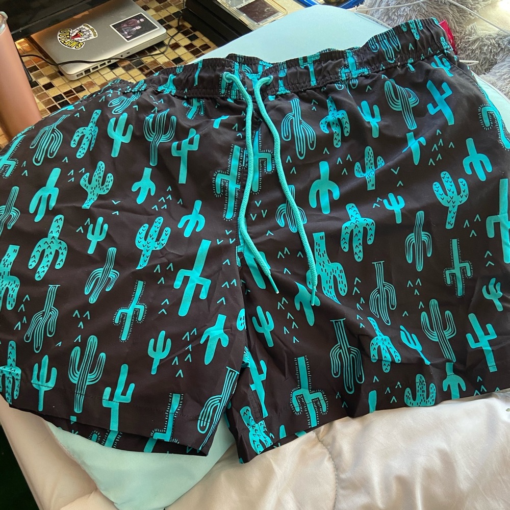 Men’s bathing suit trunks